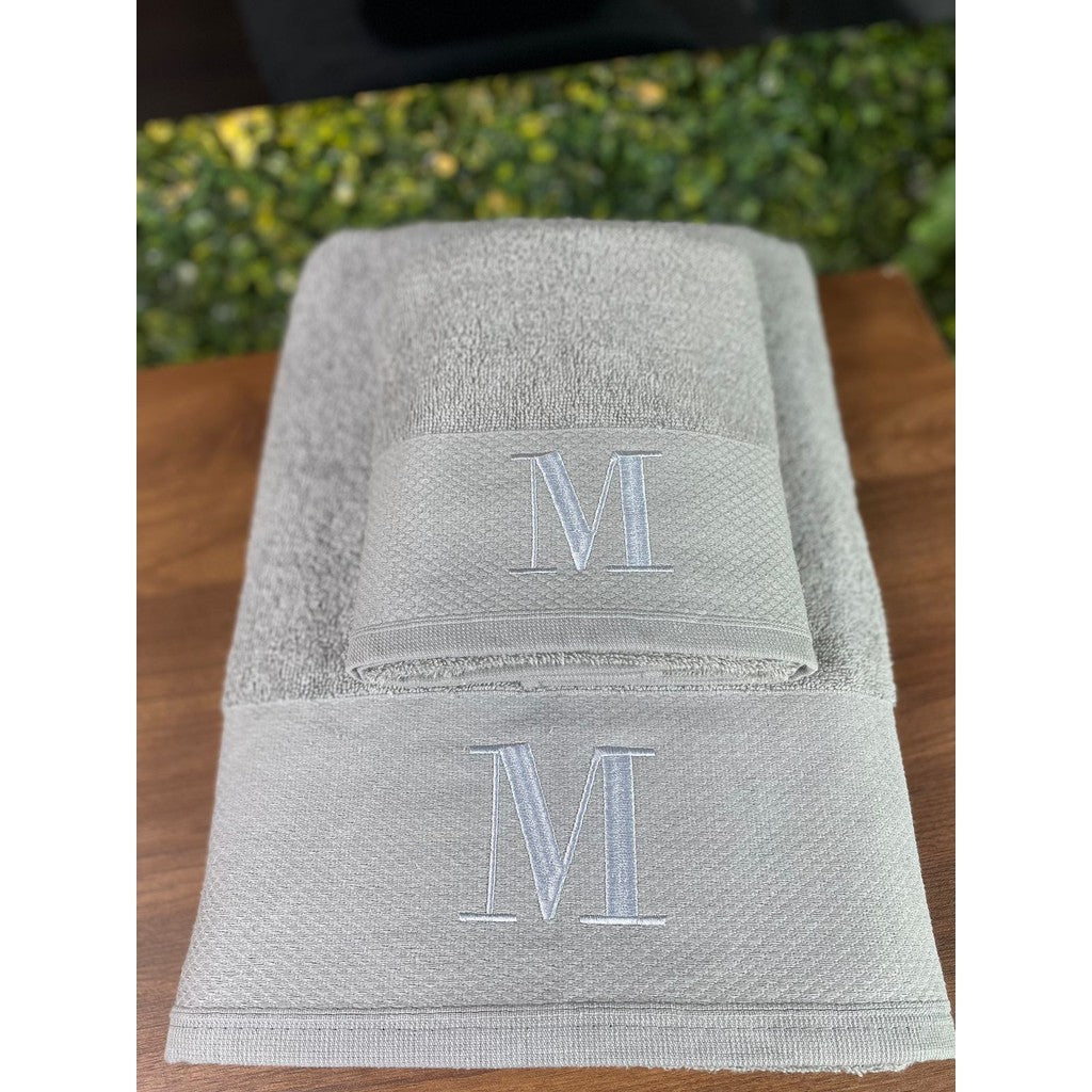 Jogo de Toalhas de Banho e Rosto Bordadas com Iniciais 100% Algodão Fio Penteado 540g