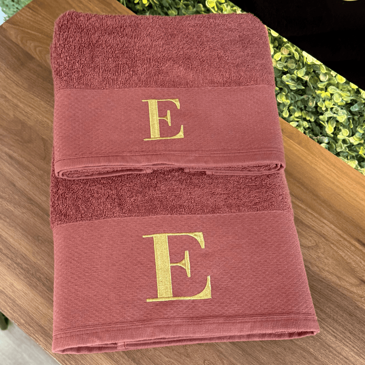 Jogo de Toalhas de Banho e Rosto Bordadas com Iniciais 100% Algodão Fio Penteado 540g
